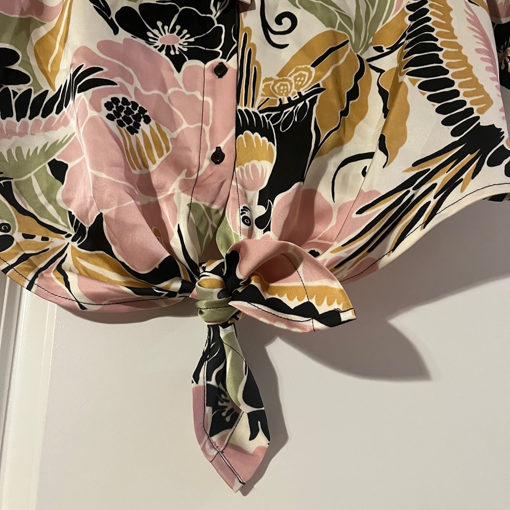 NWT. Joie Women's Floral Tie-Front Top - Multicolor - Picture 6 of 6